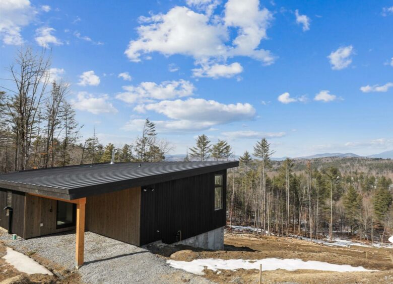 "The Landry" Mountain Retreat in Stowe Hollow - Stowe, Vermont