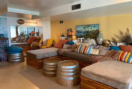 Golden Sunset Villa - Seattle, Washington