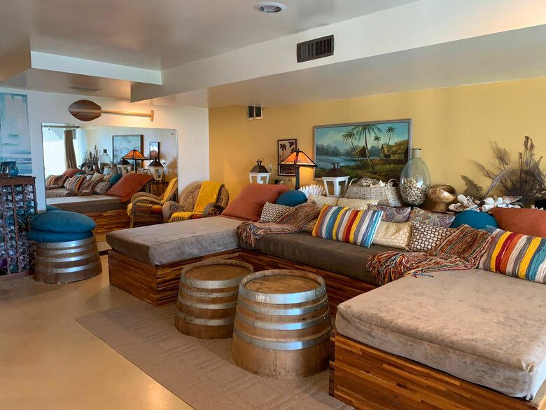 Golden Sunset Villa - Seattle, Washington