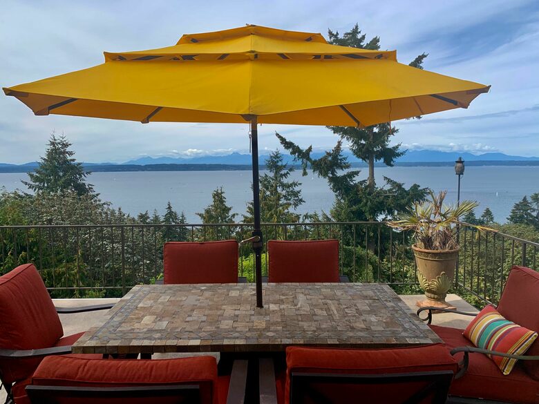 Golden Sunset Villa - Seattle, Washington
