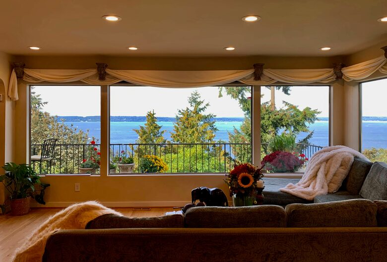 Golden Sunset Villa - Seattle, Washington