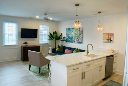 Charming Getaway In Downtown Charleston - Charleston, South Carolina