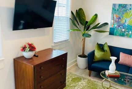 Charming Getaway In Downtown Charleston - Charleston, South Carolina