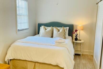 Charming Getaway In Downtown Charleston - Charleston, South Carolina