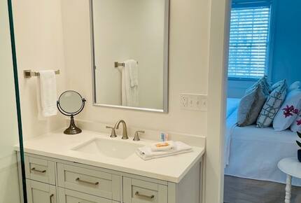 Charming Getaway In Downtown Charleston - Charleston, South Carolina