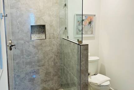 Charming Getaway In Downtown Charleston - Charleston, South Carolina