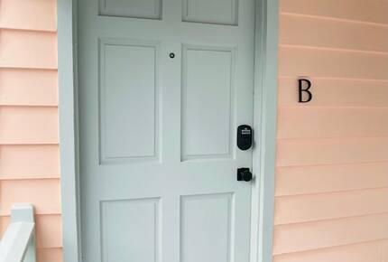 Charming Getaway In Downtown Charleston - Charleston, South Carolina