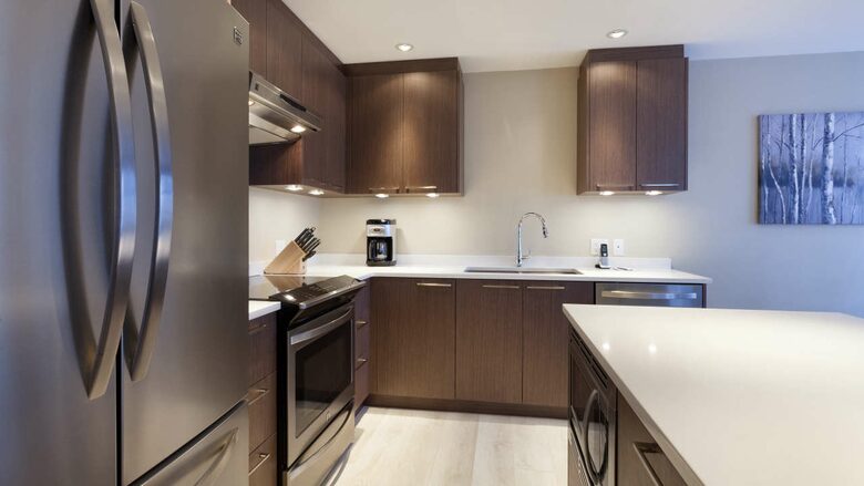 Snowbird 100 | Spacious Townhome in Great Location w/ Shared Hot Tub - Whistler, Canada