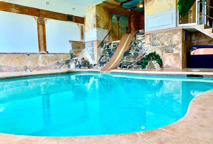 Golden Sunset Villa - Seattle, Washington