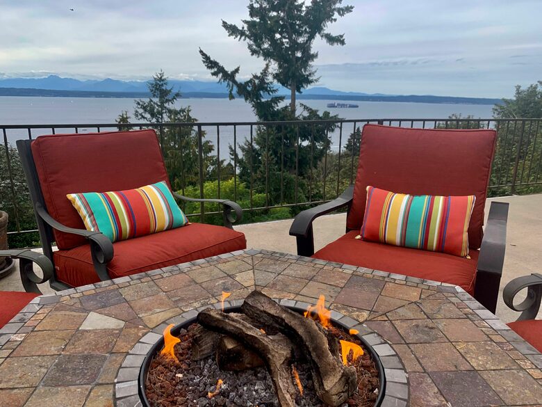 Golden Sunset Villa - Seattle, Washington