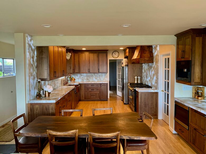 Golden Sunset Villa - Seattle, Washington