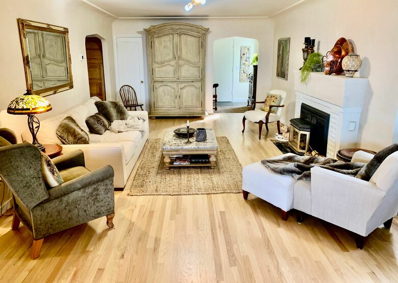 Golden Sunset Villa - Seattle, Washington