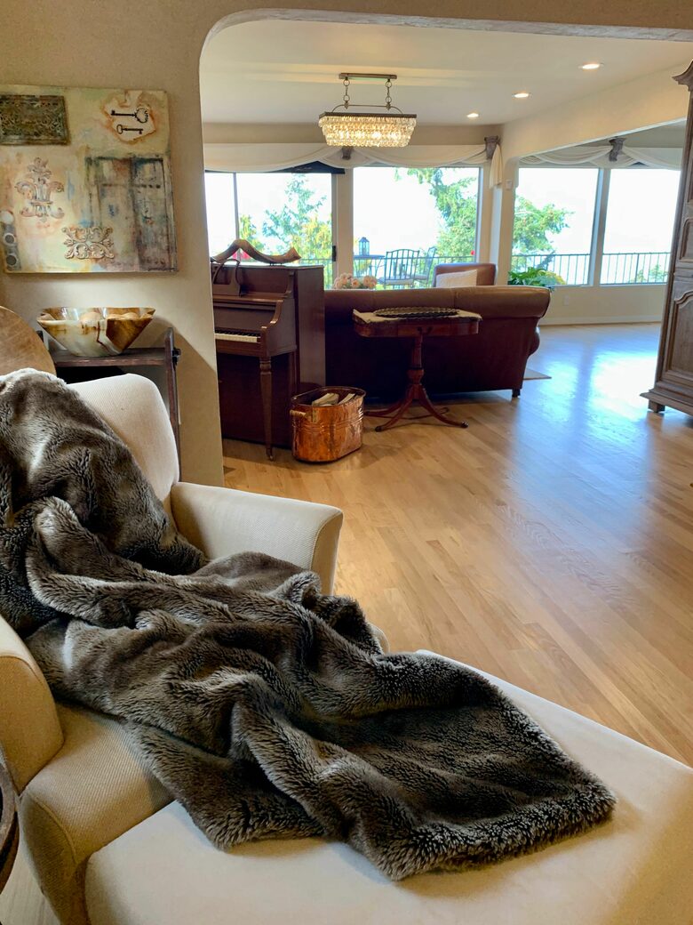 Golden Sunset Villa - Seattle, Washington