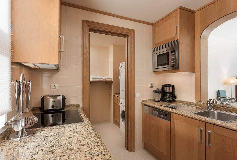 Falesia Beach Luxury Penthouse - Olhos d'Agua, Portugal