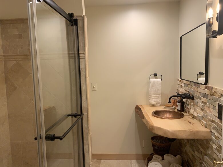 Golden Sunset Villa - Seattle, Washington