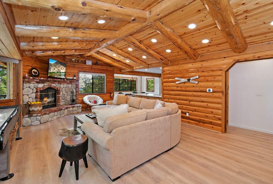 Pinehurst Lodge - Big Bear, California