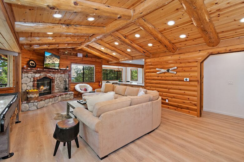 Pinehurst Lodge - Big Bear, California