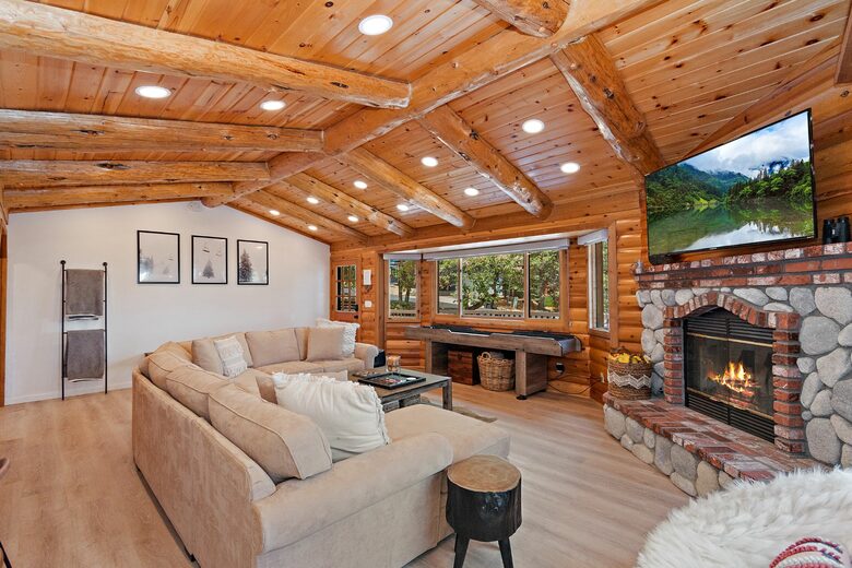 Pinehurst Lodge - Big Bear, California