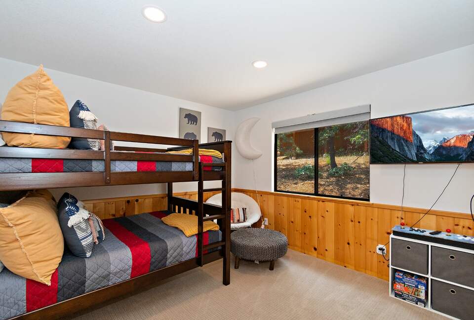 Pinehurst Lodge - Big Bear, California