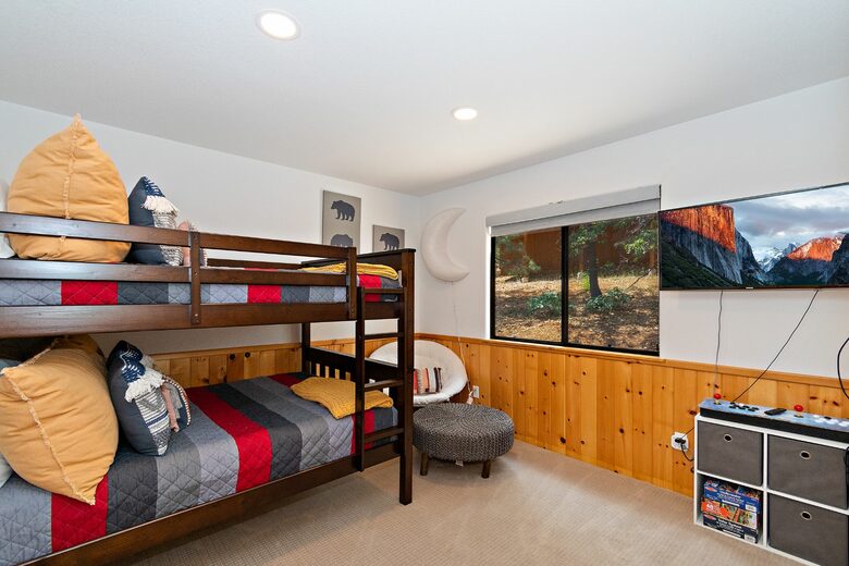 Pinehurst Lodge - Big Bear, California