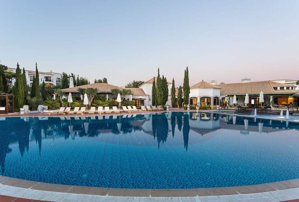 Falesia Beach Luxury Penthouse - Olhos d'Agua, Portugal