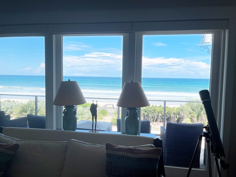 New Smyrna Oceanfront Beach House - New Smyrna Beach, Florida
