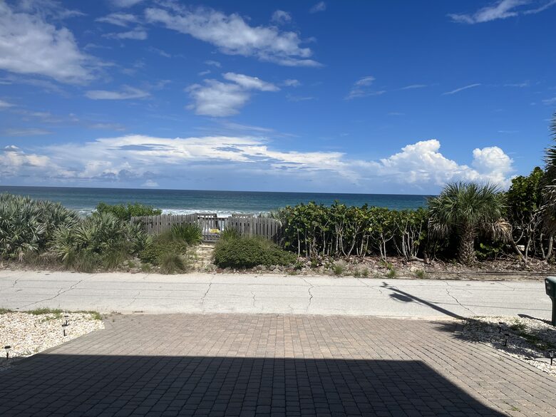 New Smyrna Oceanfront Beach House - New Smyrna Beach, Florida