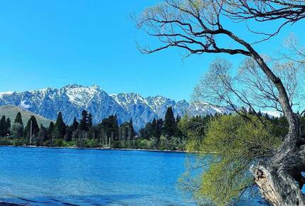 Queenstown home with stunning views and space for the family - Queenstown, New Zealand