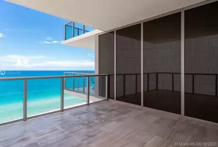 Stunning Beachfront Condo at St Regis - Bal Harbour, Florida