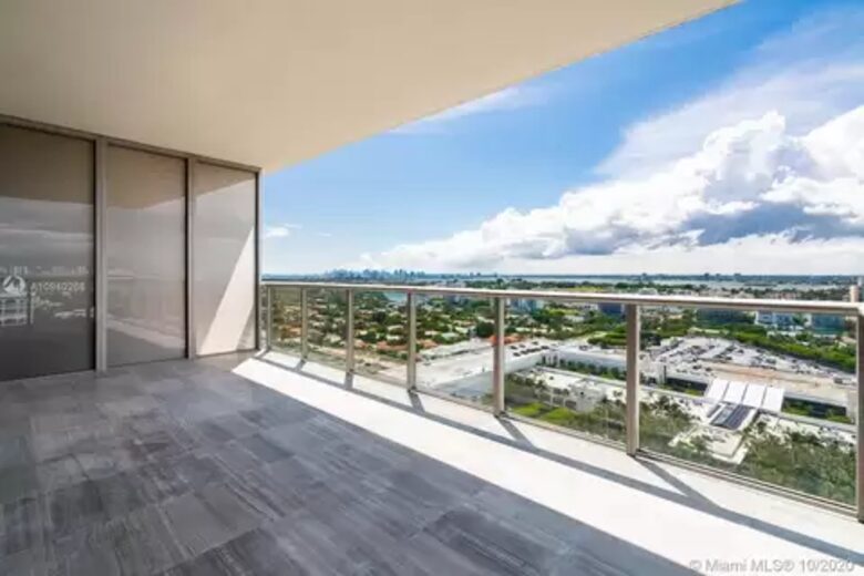 Stunning Beachfront Condo at St Regis - Bal Harbour, Florida