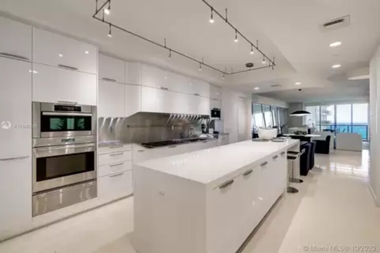 Stunning Beachfront Condo at St Regis - Bal Harbour, Florida