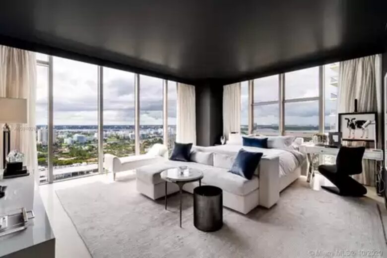 Stunning Beachfront Condo at St Regis - Bal Harbour, Florida