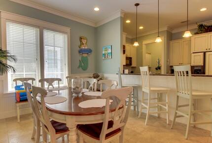 Sandestin Bungalow with a Golf Cart - Destin, Florida