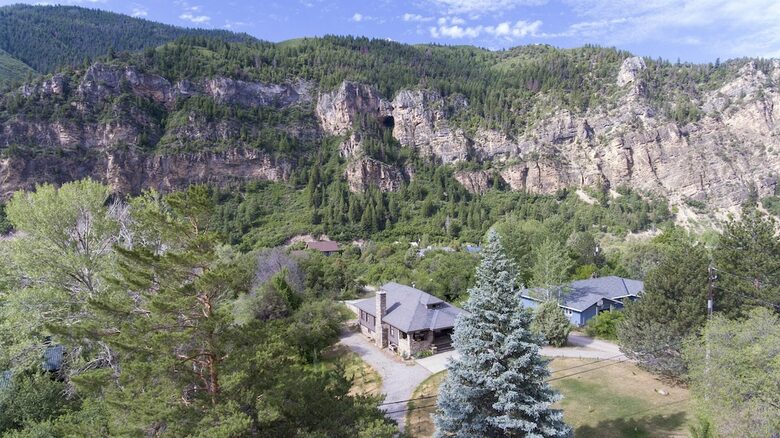 Classic 1900's Rocky Mountain Retreat - Glenwood Springs, Colorado