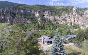 Classic 1900's Rocky Mountain Retreat - Glenwood Springs, Colorado