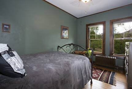 Classic 1900's Rocky Mountain Retreat - Glenwood Springs, Colorado