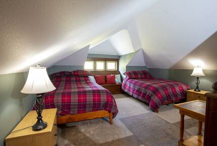 Classic 1900's Rocky Mountain Retreat - Glenwood Springs, Colorado