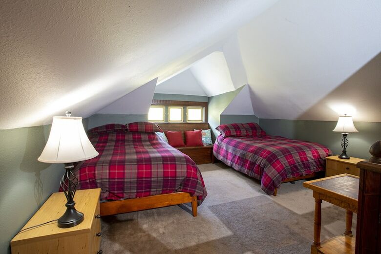 Classic 1900's Rocky Mountain Retreat - Glenwood Springs, Colorado