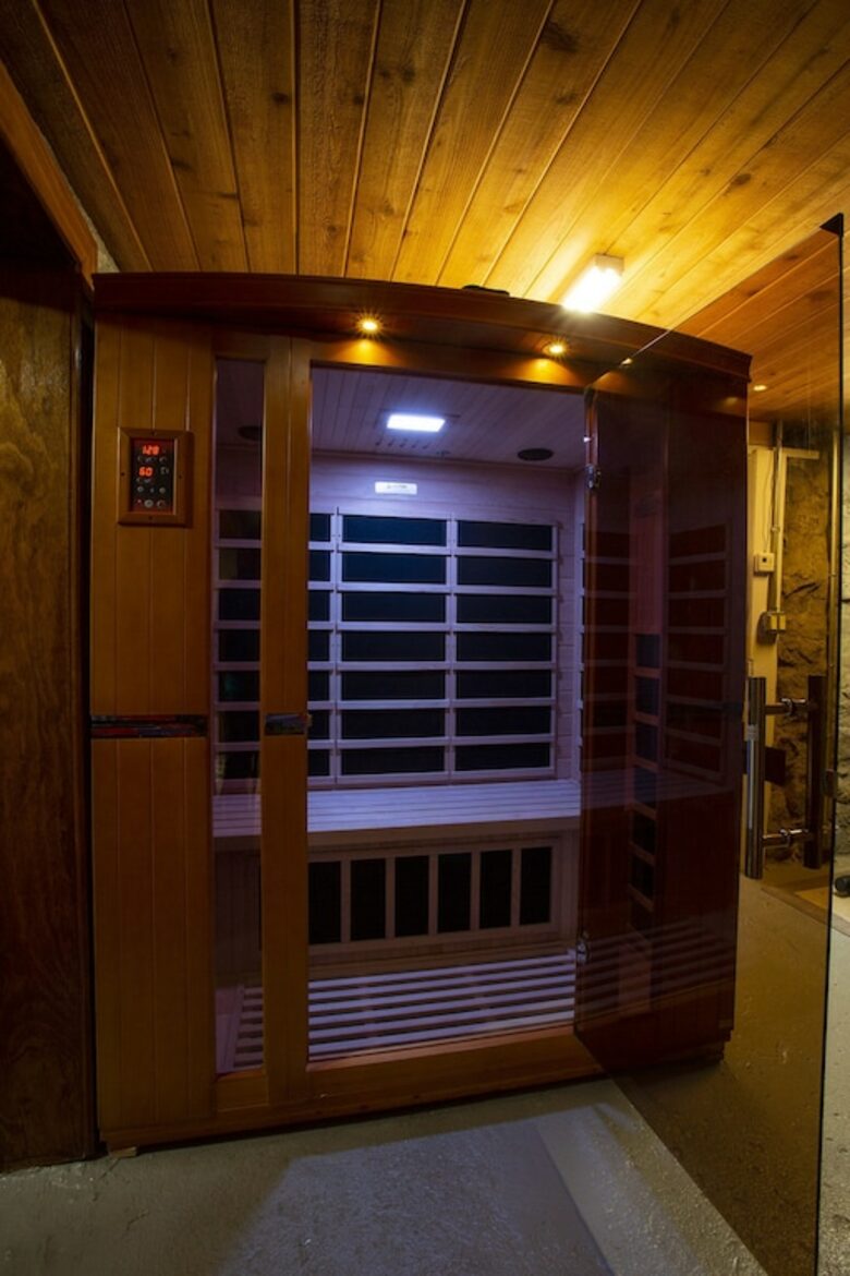 Classic 1900's Rocky Mountain Retreat - Glenwood Springs, Colorado