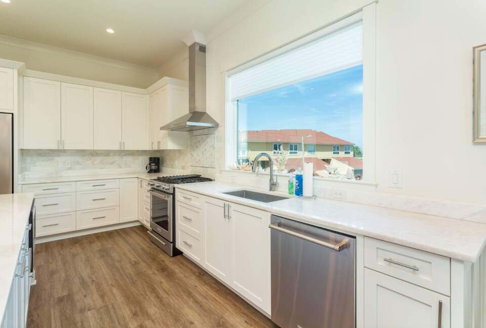 Panhandle Paradise Luxe Townhome - Pensacola Beach, Florida