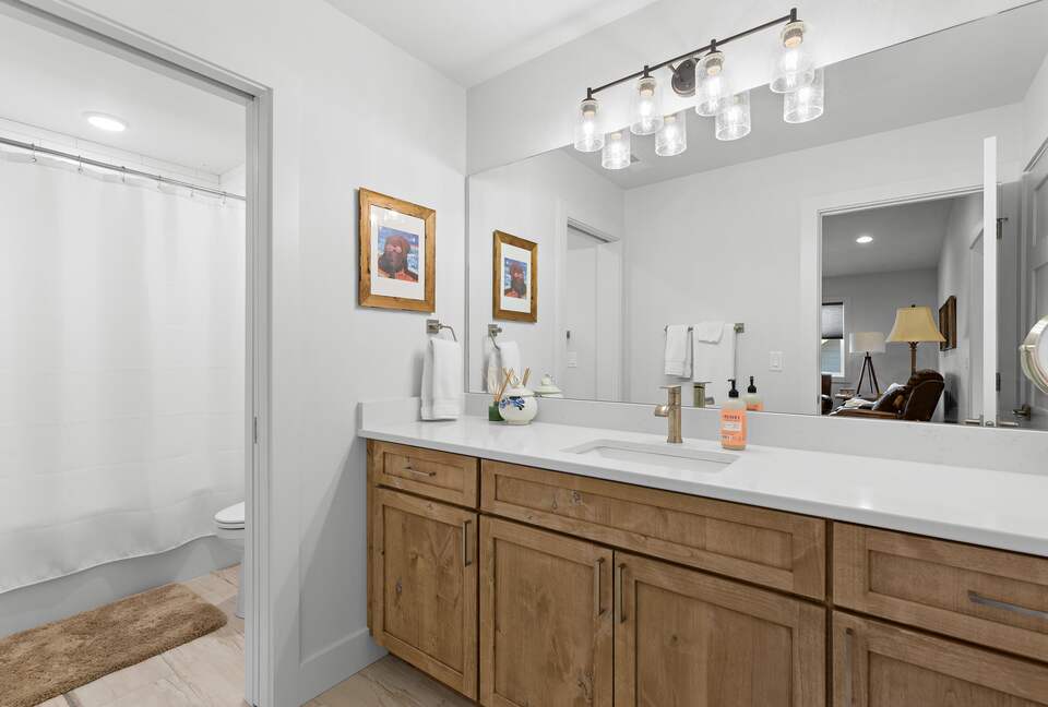 New Prairie Craftsman Charmer - Bozeman, Montana