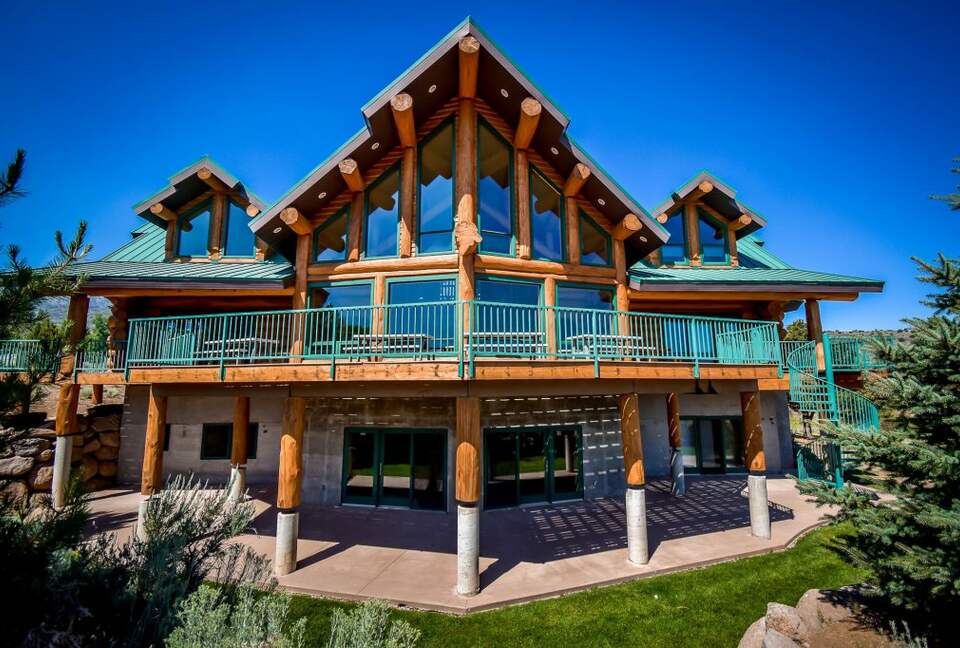Storytellers Lodge - Pine Valley, Utah