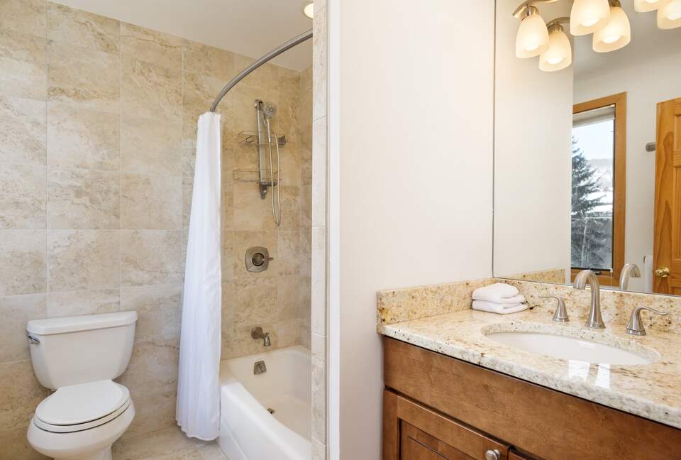 Snowmass Village 3 Bedroom Getaway - Snowmass Village, Colorado