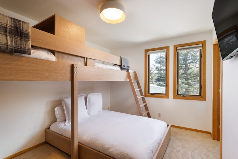 Snowmass Village 3 Bedroom Getaway - Snowmass Village, Colorado