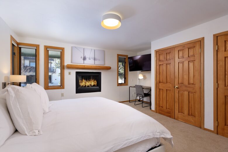 Snowmass Village 3 Bedroom Getaway - Snowmass Village, Colorado