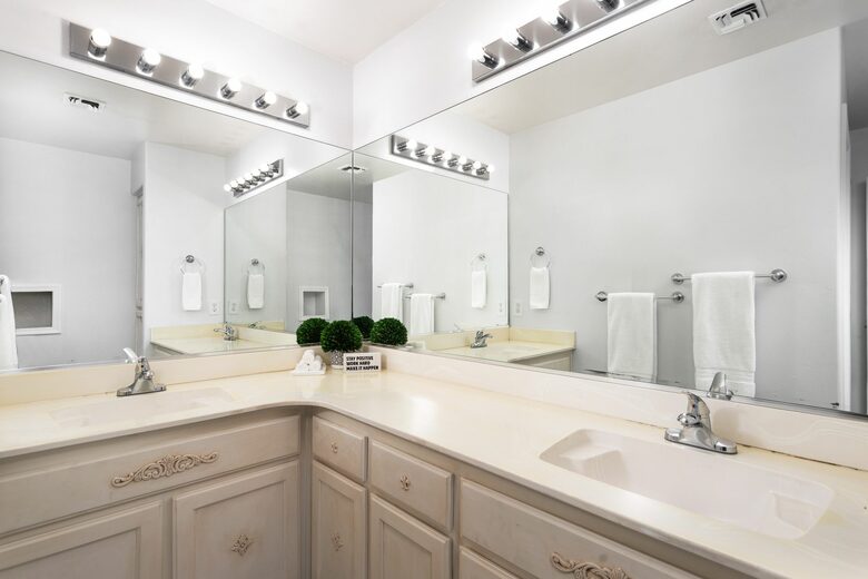 Stunning Oasis with a Resort Style Backyard - Mesa, Arizona