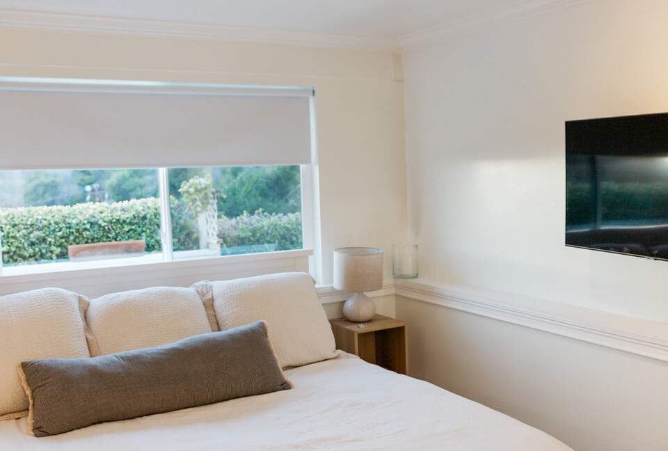 The Hill House by The Sea - Summerland, California