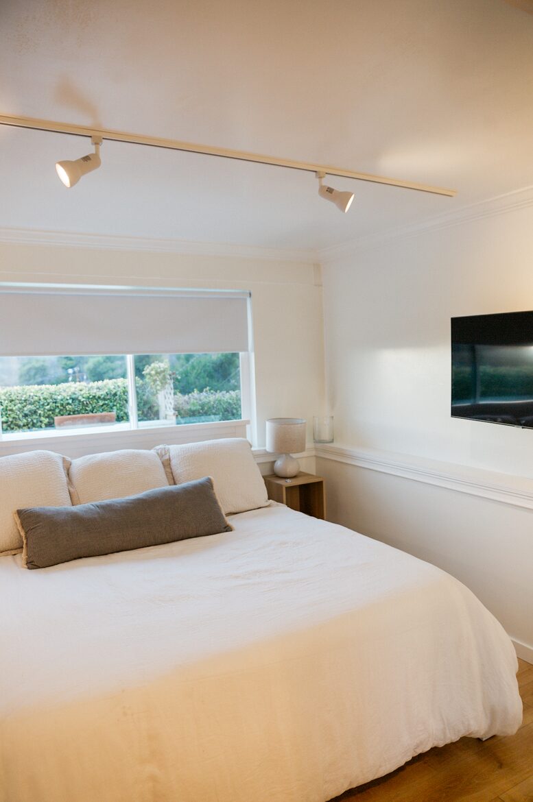 The Hill House by The Sea - Summerland, California