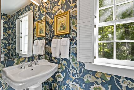 Gated 20 Acre Country Estate with Guest Cottage - Dorset, Vermont