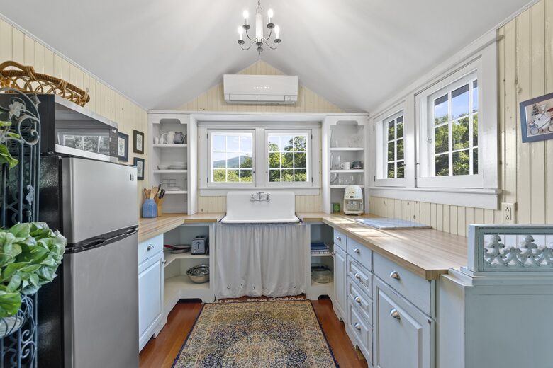 Gated 20 Acre Country Estate with Guest Cottage - Dorset, Vermont